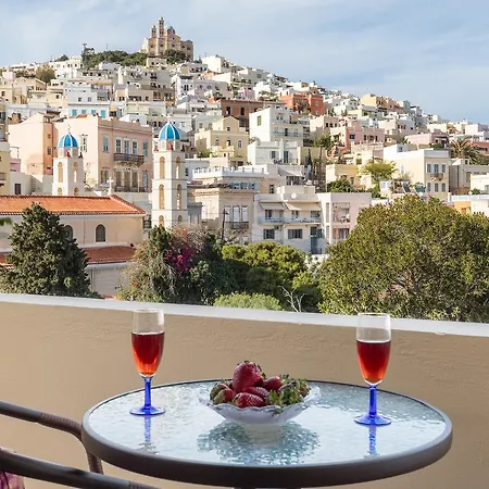 伊利亚达酒店 招待所 3*