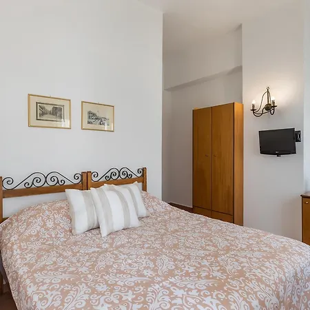 Iliada Pensionat 3*