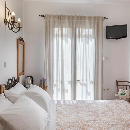 Konukevi Iliada Ermoupoli